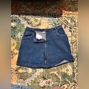Cherokee women’s high rise shorts